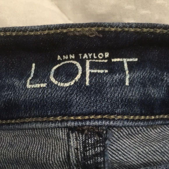 Ann Taylor Loft Jeans. Size 30/10 - Picture 3 of 7